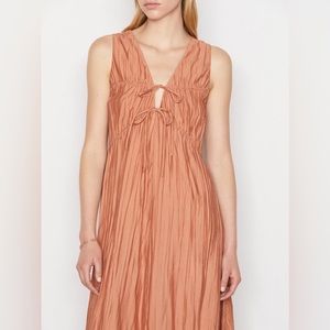 FRAME
Cinched V-Neck Crinkled Midi Dress in Terracotta